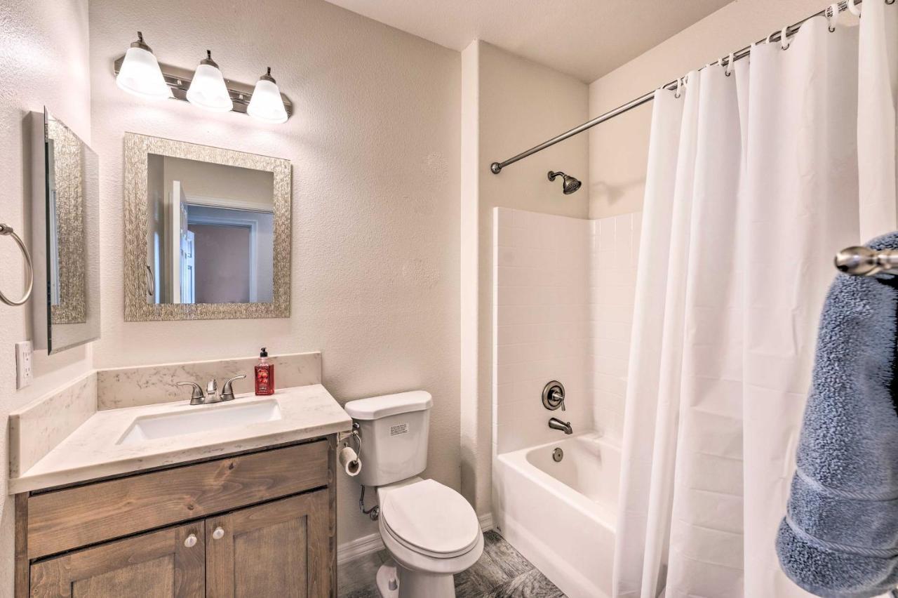 Pet-Friendly Retreat - 1 Block To Colorado River! Bullhead City Exterior photo